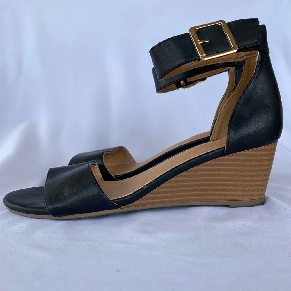 C est 1946 black wedge heels
